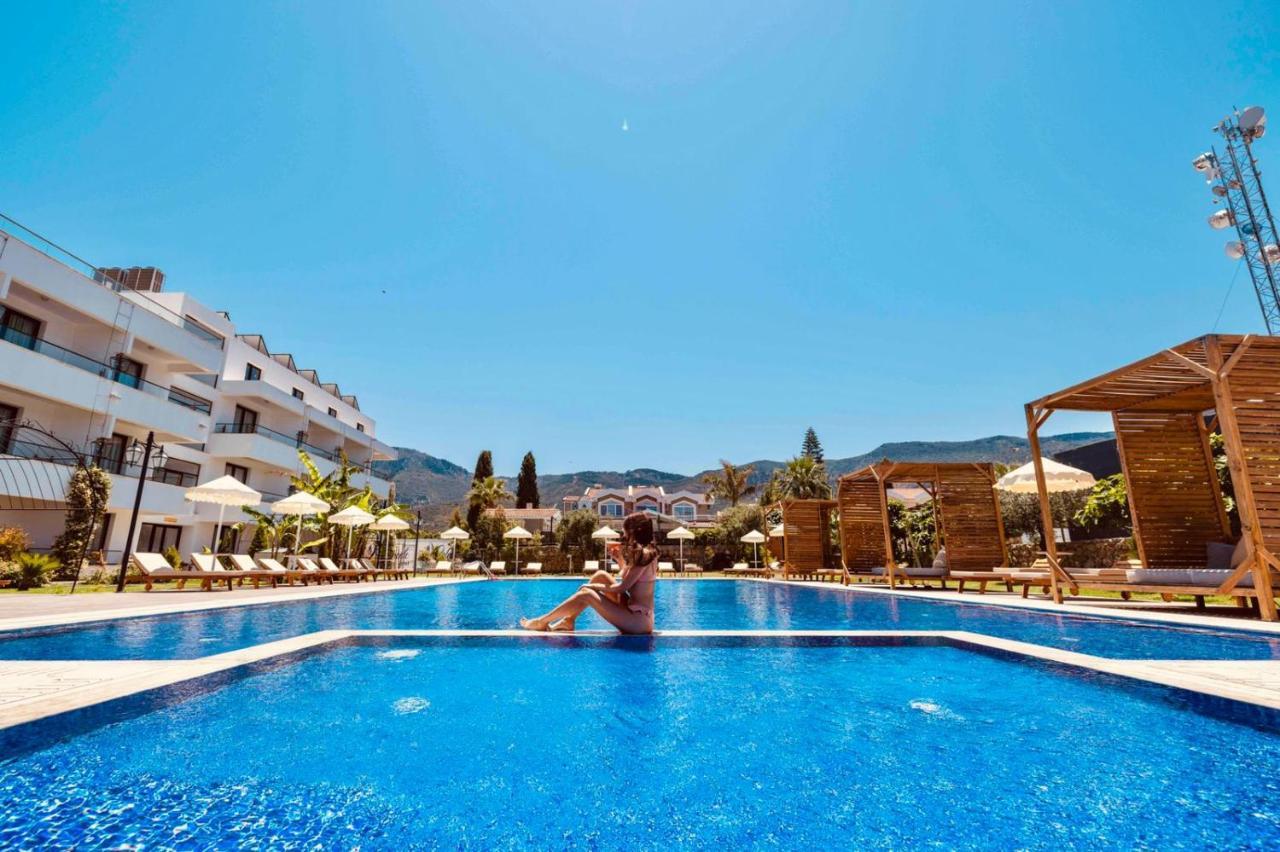 Palmonte Suites Hotel Karavas  Exterior foto