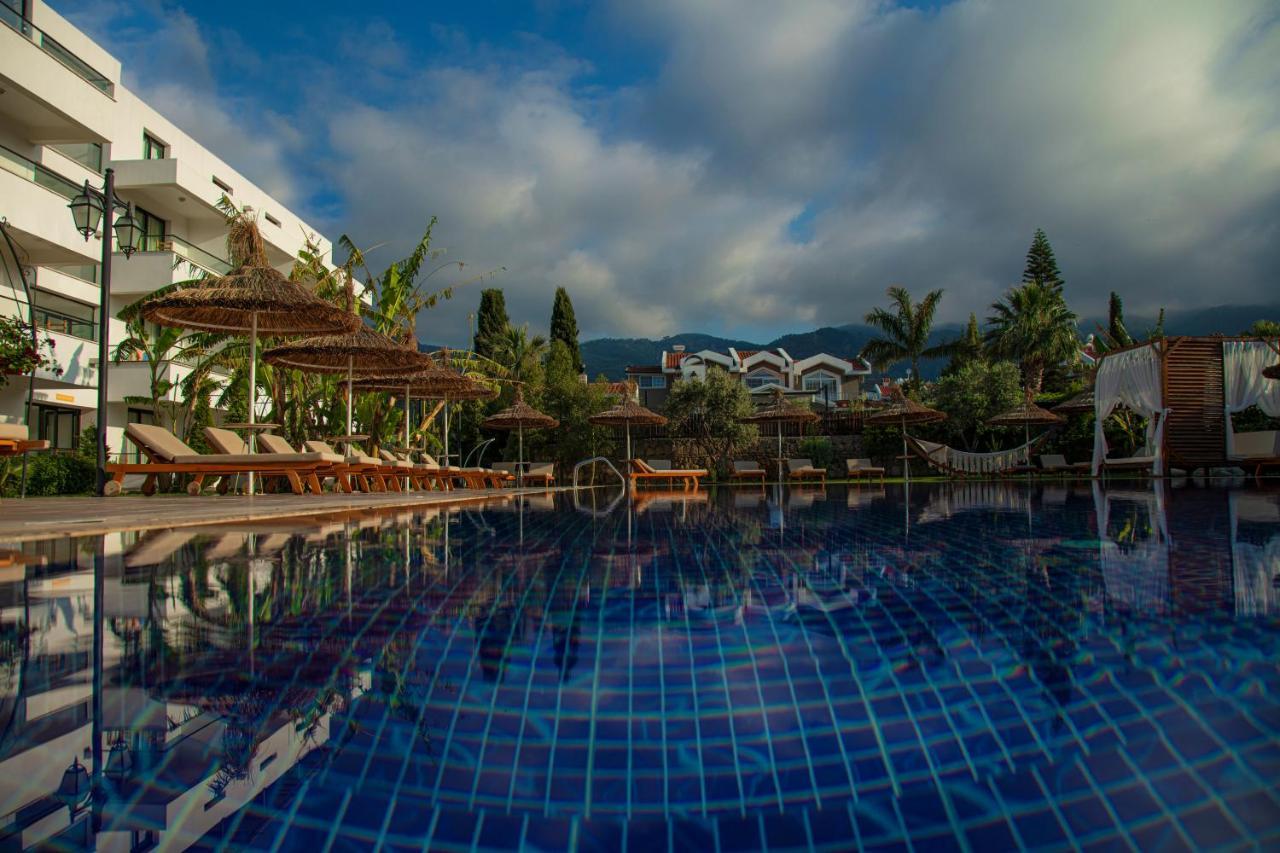 Palmonte Suites Hotel Karavas  Exterior foto